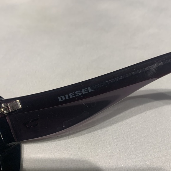 Diesel Sunglasses with box - Picture 9 of 11